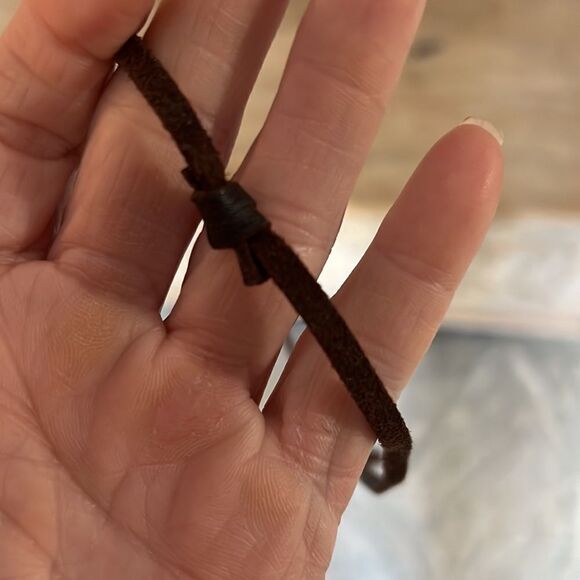 Boho 36” leather necklace with silver O Ring- can be used as hanger for glasses - Picture 5 of 8